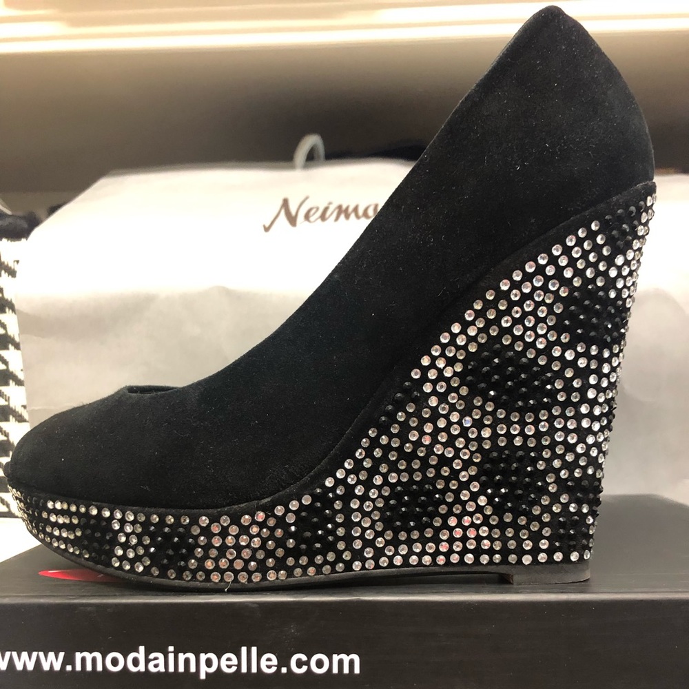 Shoes. Wedges. Moda in Pelle.